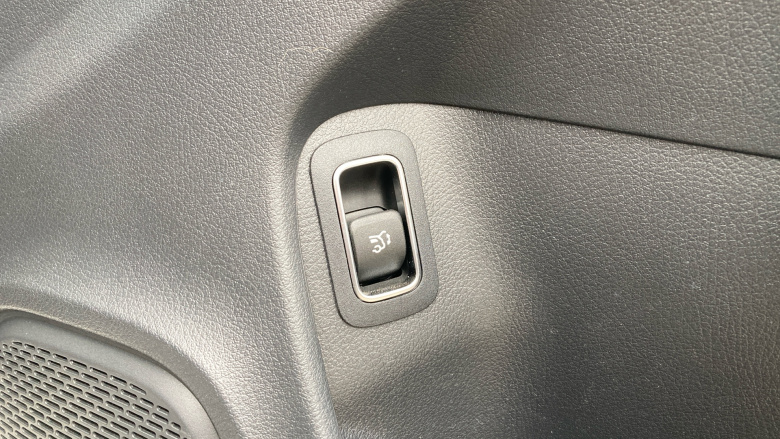 Mercedes-Benz CLA 200 AMG Line Executive 5dr Tip Auto Petrol Estate